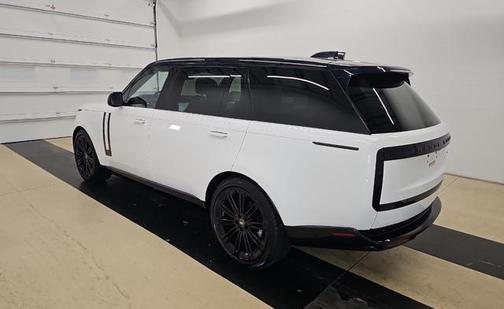 2023 Land Rover Range Rover P400 SE