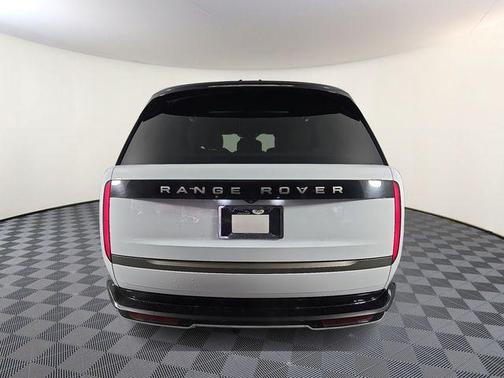 2025 Land Rover Range Rover P530 SE