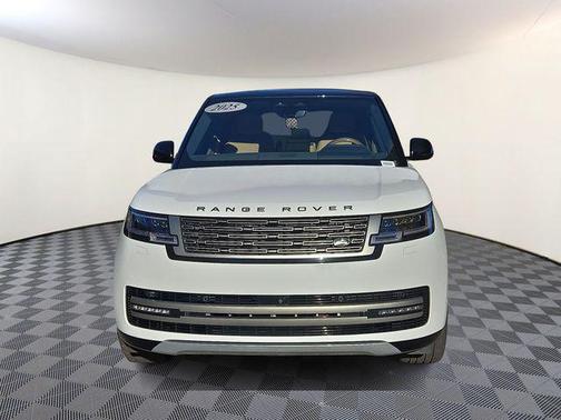 2025 Land Rover Range Rover P530 SE