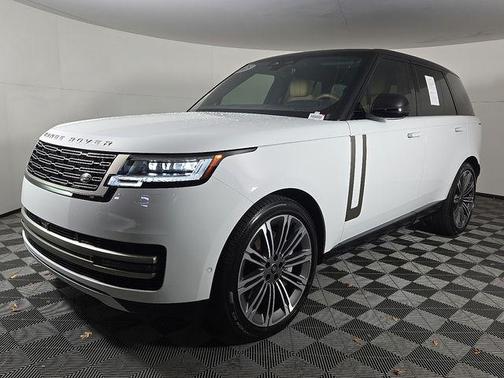 2025 Land Rover Range Rover P530 SE