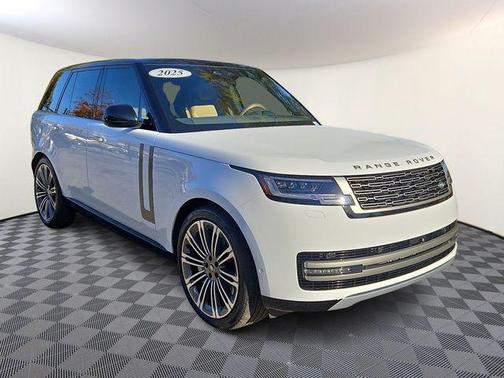 2025 Land Rover Range Rover P530 SE