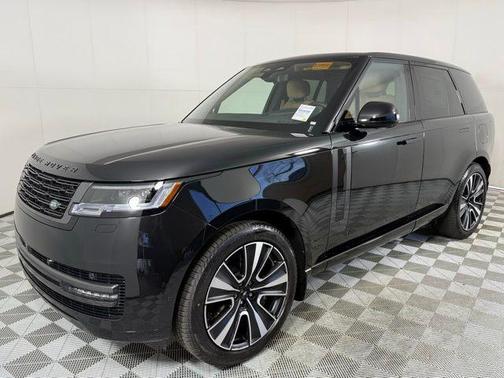 2025 Land Rover Range Rover P550e SE