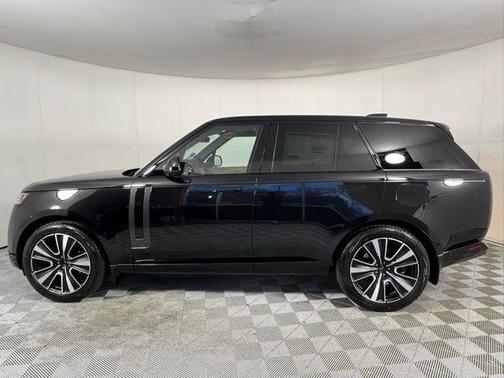 2025 Land Rover Range Rover P550e SE