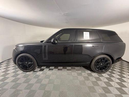 2023 Land Rover Range Rover P530 SE