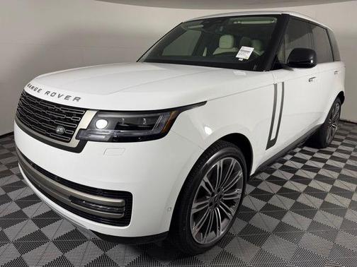 2025 Land Rover Range Rover P400 SE
