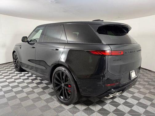 2025 Land Rover Range Rover Sport SE