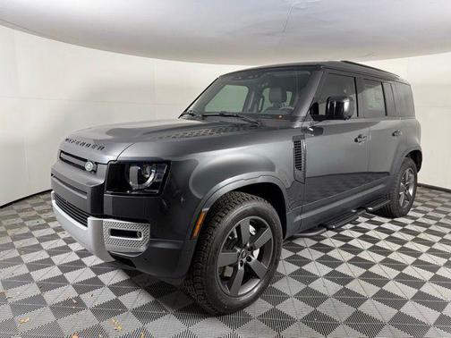 2025 Land Rover Defender 110 P300