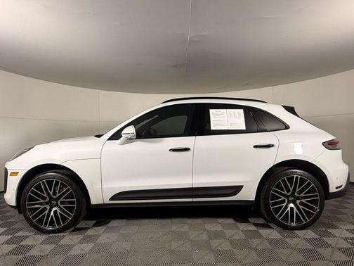 2022 Porsche Macan S