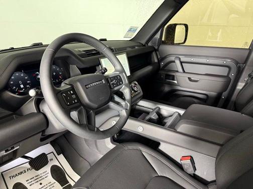 2025 Land Rover Defender 110 P300