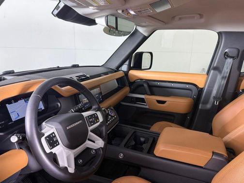 2024 Land Rover Defender 110 P300