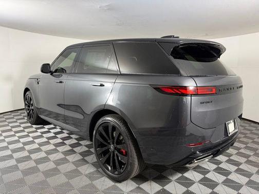 2025 Land Rover Range Rover Sport SE