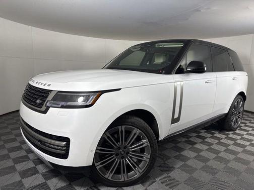 2025 Land Rover Range Rover P530 SE
