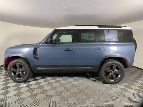 2024 Land Rover Defender 110 P300