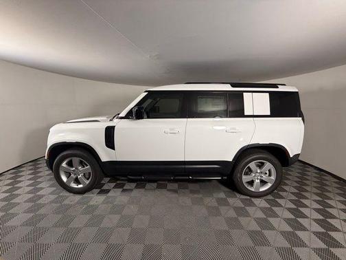 2025 Land Rover Defender 110 P400 S