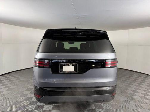 2025 Land Rover Discovery P360 Dynamic SE