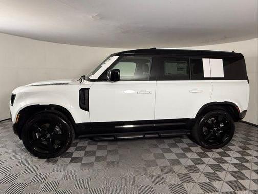 2025 Land Rover Defender 110 P400 X-Dynamic SE