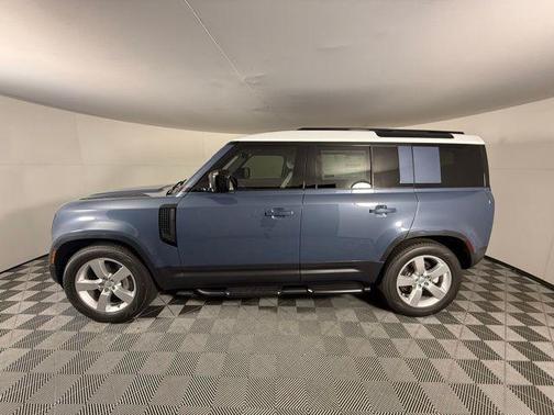 2025 Land Rover Defender 110 P400 S