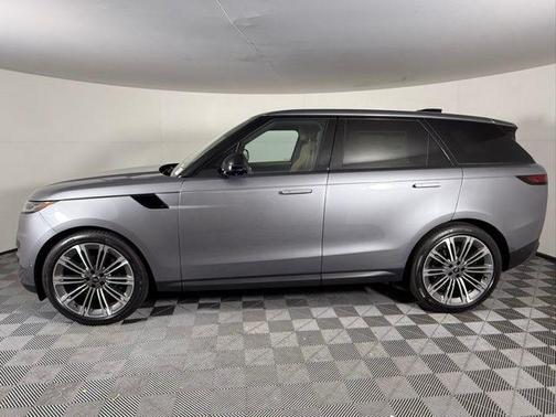 2025 Land Rover Range Rover Sport SE