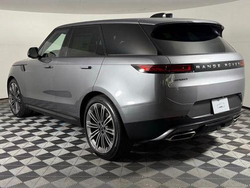 2025 Land Rover Range Rover Sport SE