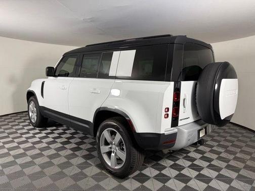 2025 Land Rover Defender 110 P300