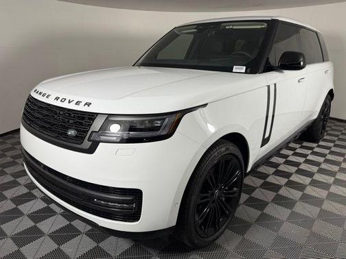 2025 Land Rover Range Rover P530 SE 7 Seat