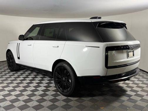 2025 Land Rover Range Rover P530 SE 7 Seat