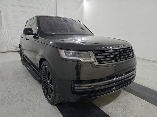 2023 Land Rover Range Rover P530 SE