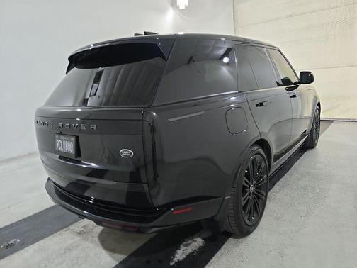 2023 Land Rover Range Rover P530 SE