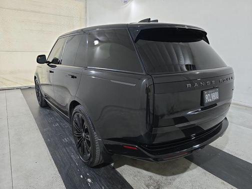 2023 Land Rover Range Rover P530 SE