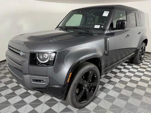 2025 Land Rover Defender 110 V8