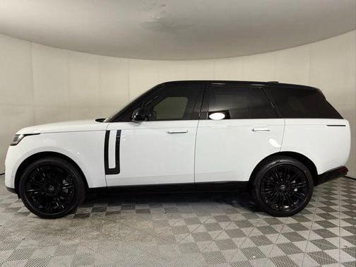 2025 Land Rover Range Rover P530 SE