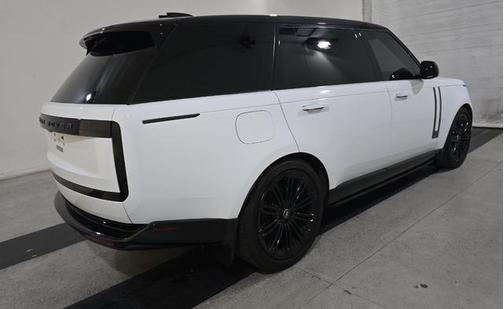 2024 Land Rover Range Rover SE