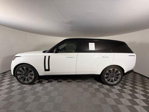 2023 Land Rover Range Rover P530 SE