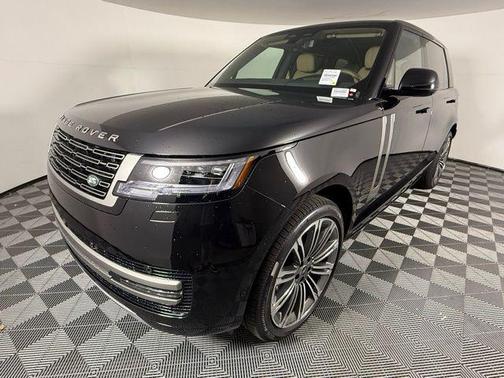 2025 Land Rover Range Rover P400 SE 7 Seat