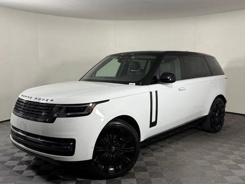 2025 Land Rover Range Rover P400 SE 7 Seat