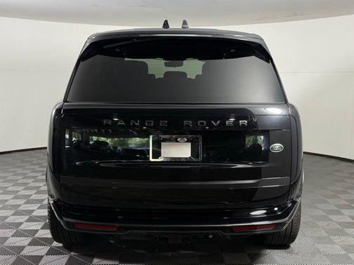 2023 Land Rover Range Rover P530 SE