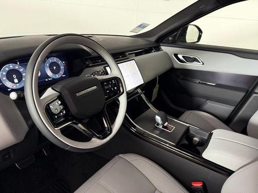 2026 Land Rover Range Rover Velar P250 SE R-Dynamic