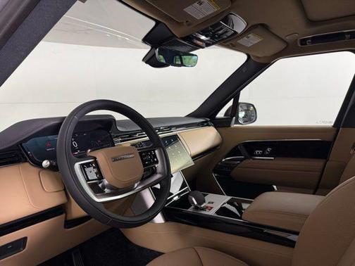 2025 Land Rover Range Rover P530 SE