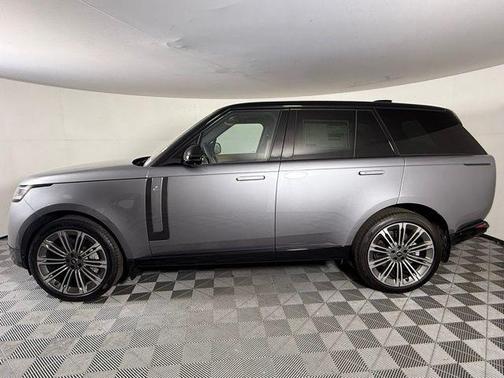 2025 Land Rover Range Rover P530 SE