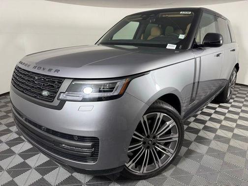 2025 Land Rover Range Rover P530 SE