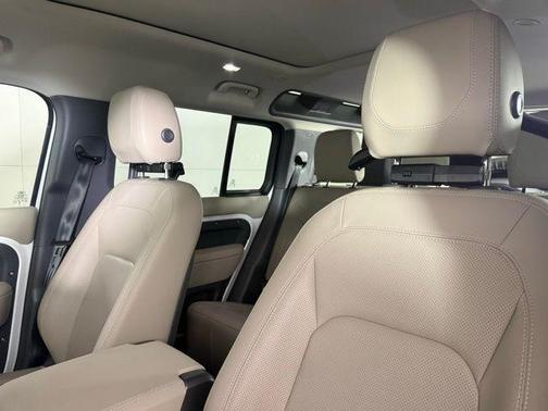 2024 Land Rover Defender 110 P300