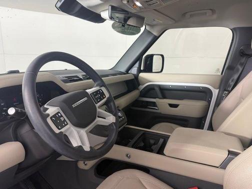 2024 Land Rover Defender 110 P300