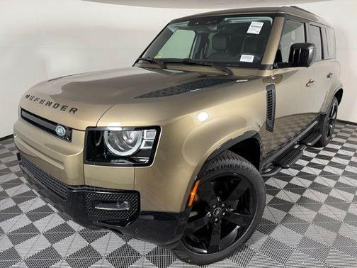2025 Land Rover Defender 110 P400 X-Dynamic SE