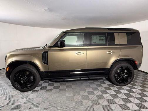 2025 Land Rover Defender 110 P400 X-Dynamic SE