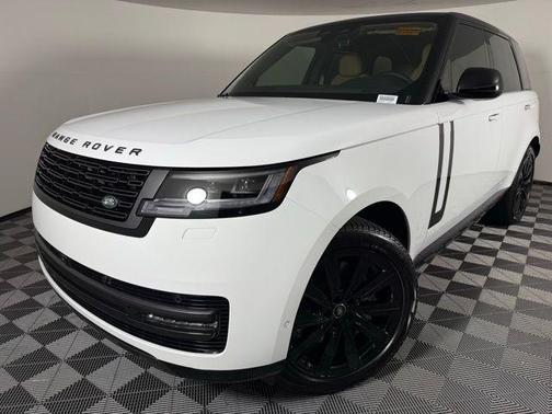 2025 Land Rover Range Rover P550e SE