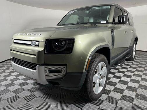 2025 Land Rover Defender 110 P300