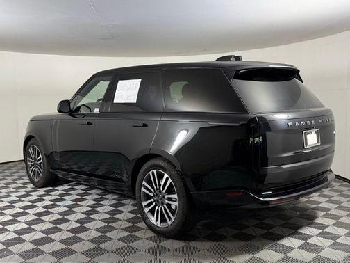 2023 Land Rover Range Rover P530 SE
