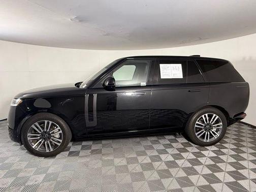 2023 Land Rover Range Rover P530 SE