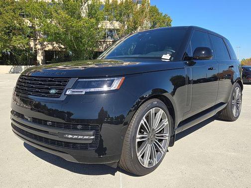 2025 Land Rover Range Rover P530 SE