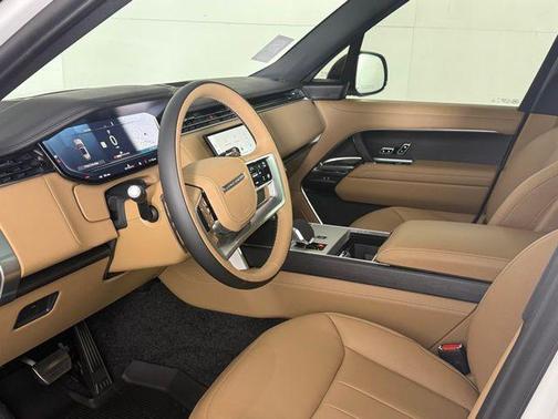 2025 Land Rover Range Rover P400 SE 7 Seat